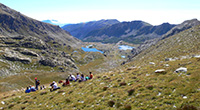 Du pas de l'Arpette vue sur le lac long et le refuge des Merveilles